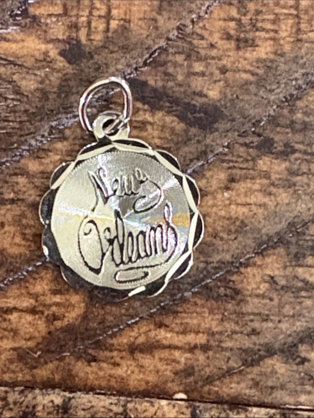 New Orleans Sterling Silver Round Scalloped Pendant Charm